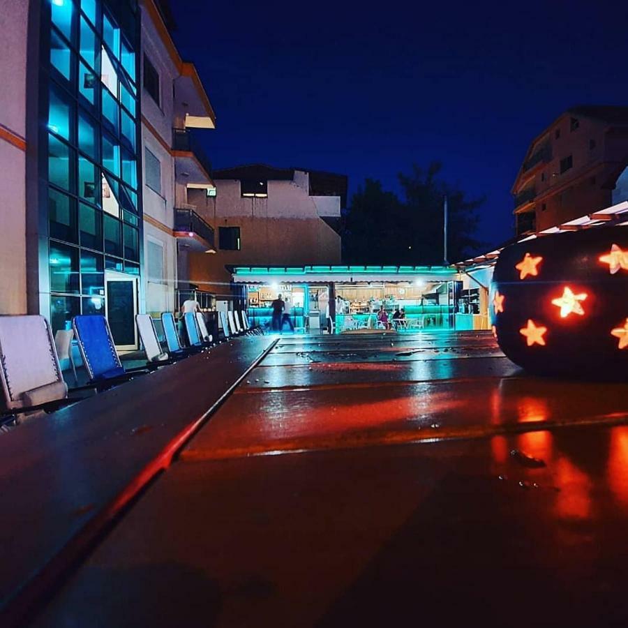 Hotel Brian Velipojë Exterior foto